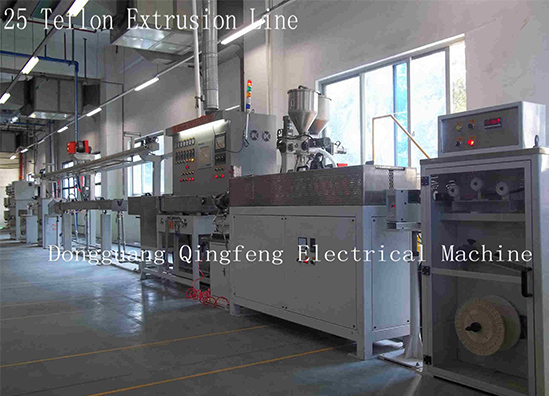 25铁氟龙挤出机在泰科工厂现场